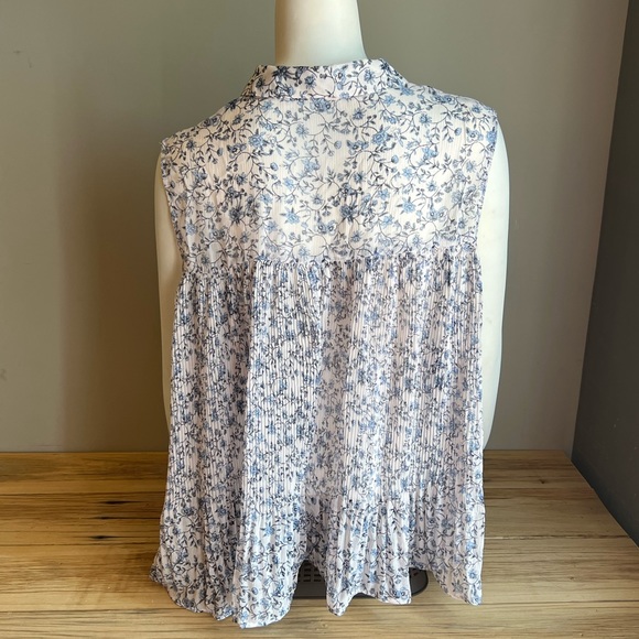 Lauren Conrad top size XLP - Picture 3 of 8